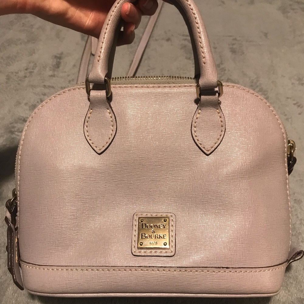 Dooney & Bourke Purse!